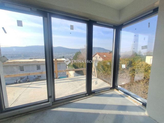 Eladó téglalakás, Budapesten, III. kerületben 279.9 M Ft