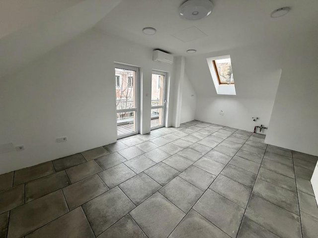 Eladó téglalakás, Vácon 69.99 M Ft, 2 szobás