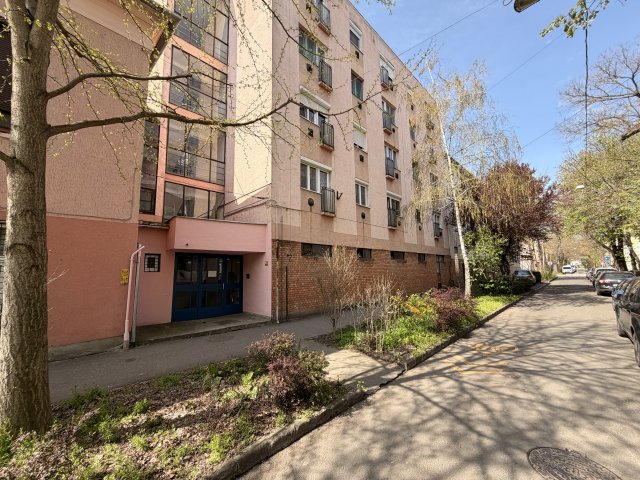 Eladó téglalakás, Szegeden, Szűcs utcában 55 M Ft, 2 szobás