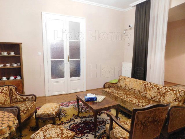 Eladó téglalakás, Székesfehérvárott 64.999 M Ft, 3 szobás