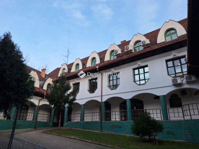 Eladó iroda, Pécsett 25 M Ft / költözzbe.hu