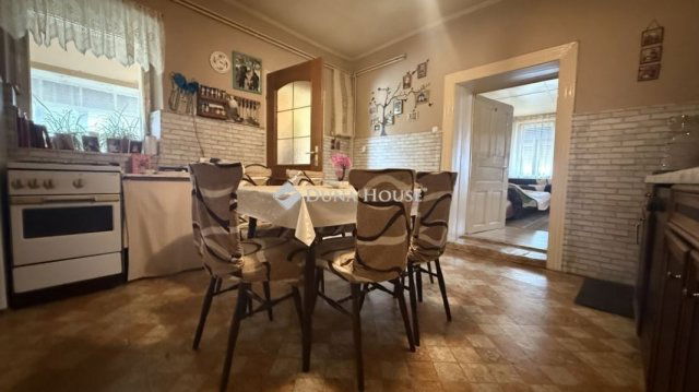 Eladó családi ház, Csényén 20.5 M Ft, 3 szobás