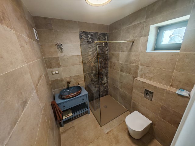 Eladó családi ház, Esztergomban 199 M Ft, 4 szobás