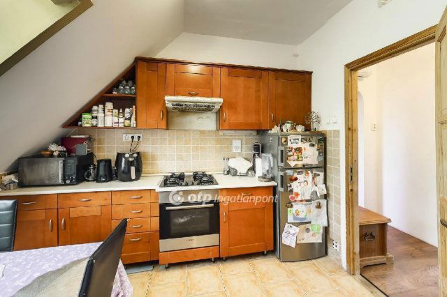 Eladó téglalakás, Egerben 74.9 M Ft, 4 szobás