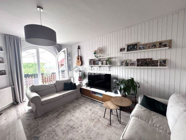 Eladó téglalakás, Pécsett 81.5 M Ft, 4 szobás