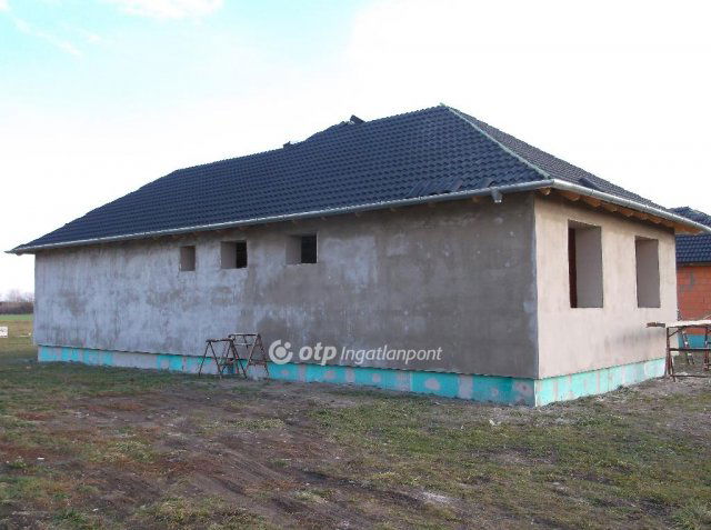 Eladó családi ház, Gyöngyöshalászon 61 M Ft, 3+1 szobás