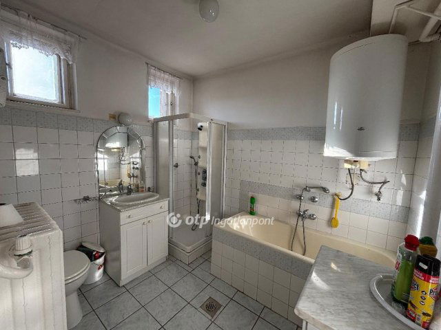 Eladó családi ház, Békésen 49.9 M Ft, 3+1 szobás