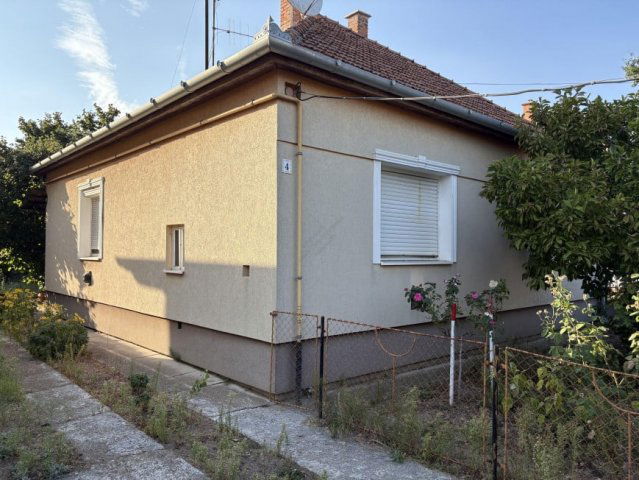 Eladó családi ház, Hódmezővásárhelyen 65 M Ft, 3+1 szobás