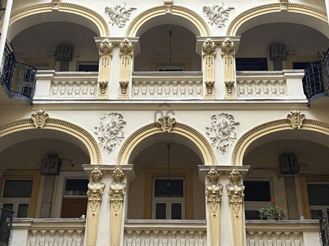 Eladó téglalakás, Budapesten, VI. kerületben 64.49 M Ft