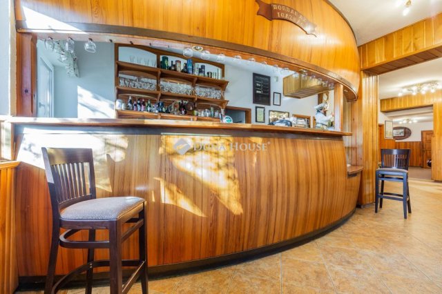 Eladó üzlethelyiség, Pilisszentkereszten 280 M Ft, 1 szobás