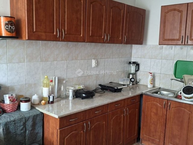 Eladó családi ház, Zámolyon 42 M Ft, 3 szobás