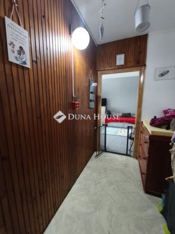 Eladó panellakás, Dunaújvárosban 32.5 M Ft, 1+2 szobás