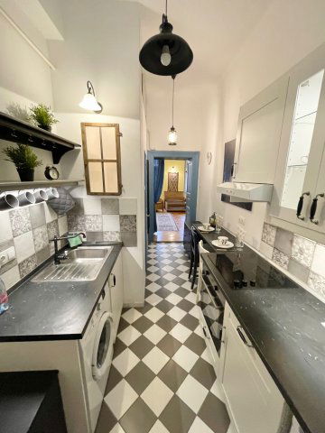 Kiadó téglalakás, albérlet, II. kerületben, Csalogány utcában