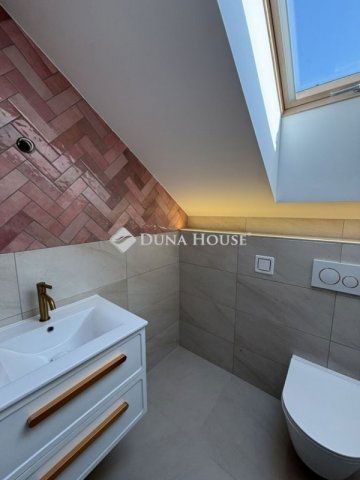 Eladó téglalakás, Kecskeméten 110 M Ft, 3 szobás