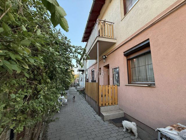 Eladó ikerház, Budapesten, XVI. kerületben 248 M Ft, 7 szobás