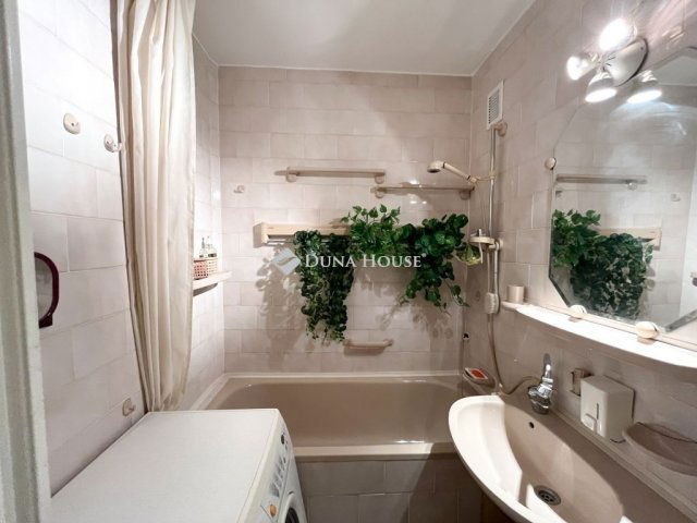 Eladó panellakás, Budapesten, XXI. kerületben 77.8 M Ft, 3 szobás