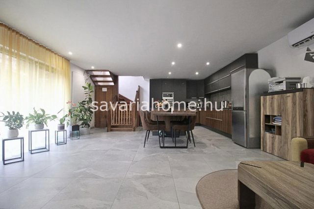 Eladó családi ház, Kőszegen 60.99 M Ft, 3 szobás