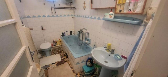 Eladó családi ház, Úrin 39.4 M Ft, 3 szobás