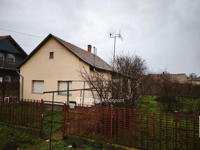 Eladó családi ház, Gyomaendrődön 14 M Ft, 2 szobás