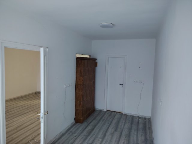 Eladó téglalakás, Csornán 39.5 M Ft, 2 szobás