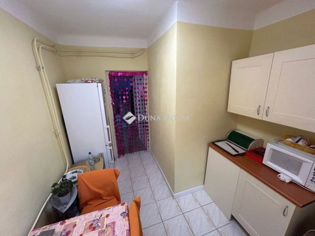 Eladó családi ház, Ócsán 88 M Ft, 6 szobás