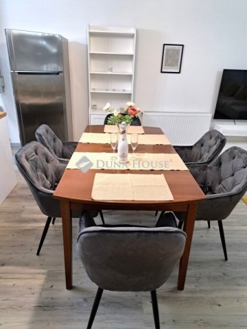 Eladó téglalakás, Debrecenben 110 M Ft, 3 szobás