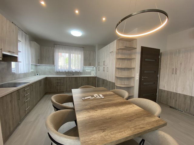 Kiadó családi ház, albérlet, Kecskeméten 550 E Ft / hó