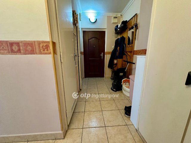 Eladó panellakás, Debrecenben 62.9 M Ft, 2 szobás