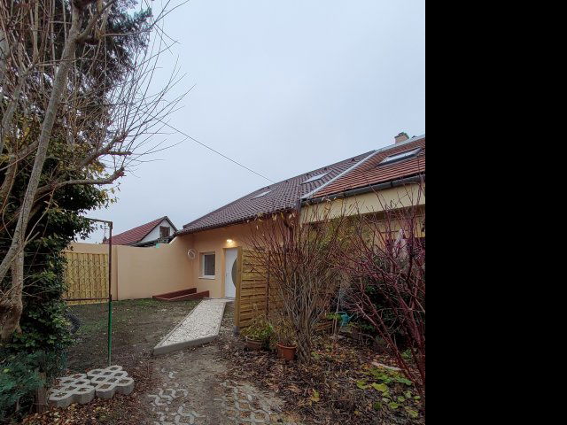 Eladó családi ház, Budapesten, III. kerületben 69.9 M Ft