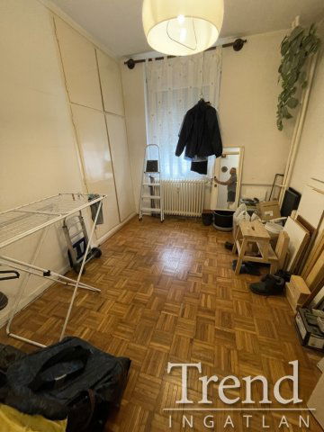 Eladó panellakás, Dunaújvárosban 26 M Ft, 3 szobás