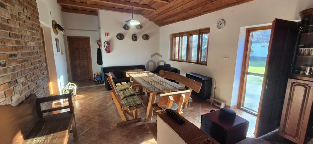 Eladó családi ház, Poroszlón 49.6 M Ft, 5 szobás