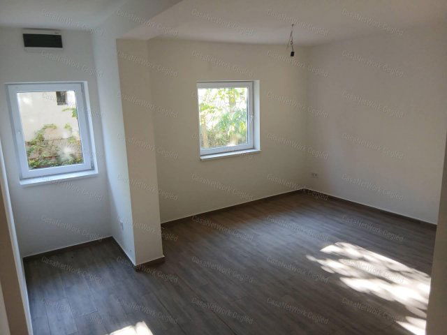 Eladó családi ház, Cegléden 69.9 M Ft, 3 szobás