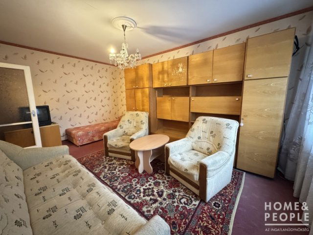 Eladó téglalakás, Szegeden 46.9 M Ft, 2 szobás