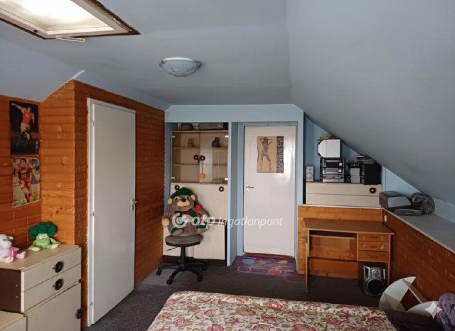 Eladó családi ház, Szigethalmon 95 M Ft, 3+3 szobás