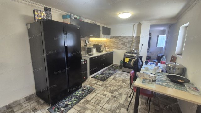 Eladó családi ház, Kecskeméten 13.5 M Ft, 3 szobás