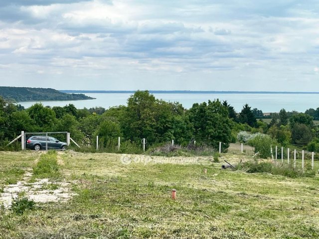 Eladó telek, Balatonalmádiban 79.9 M Ft / költözzbe.hu