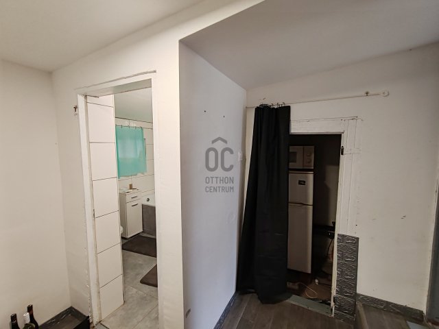 Eladó családi ház, Győrött 17.99 M Ft, 2 szobás