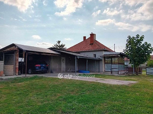 Eladó családi ház, Komádiban 15.3 M Ft, 3 szobás