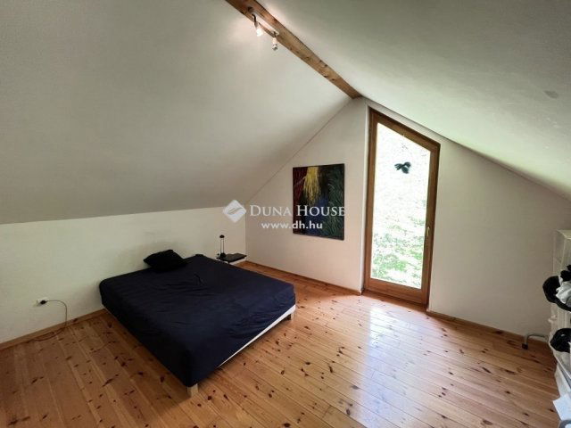 Eladó nyaraló, Pilisszentkereszten 119 M Ft, 4 szobás