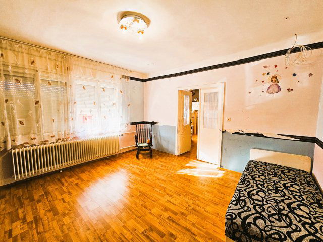 Eladó családi ház, Kiskunhalason 45 M Ft, 4 szobás