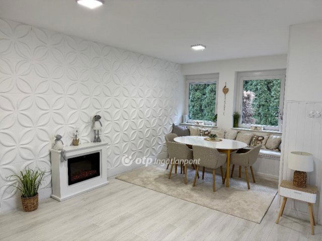 Eladó családi ház, Balatonbogláron 175 M Ft, 3 szobás