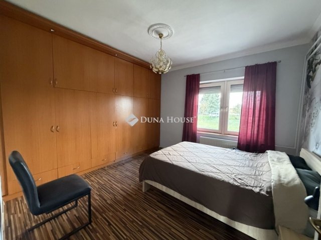 Eladó családi ház, Csesztregen 53 M Ft, 4 szobás