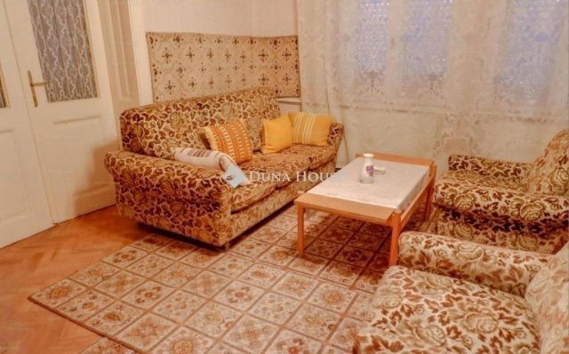 Eladó családi ház, Szegeden 62 M Ft, 5 szobás