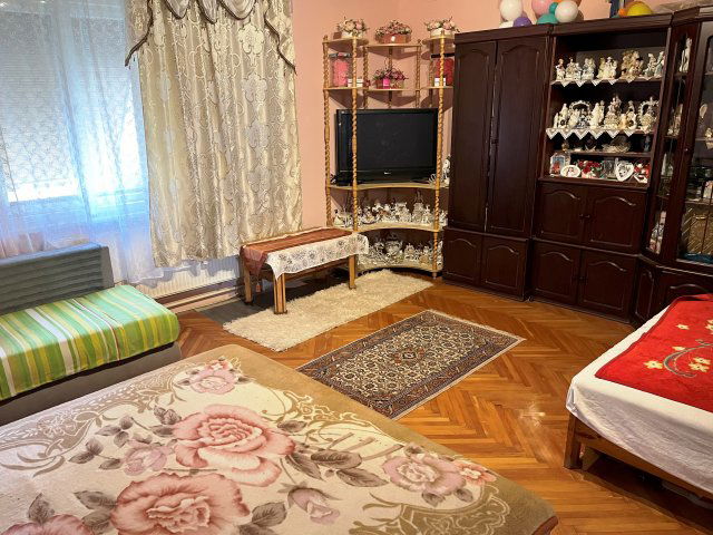 Eladó téglalakás, Sárváron 35.9 M Ft, 5 szobás