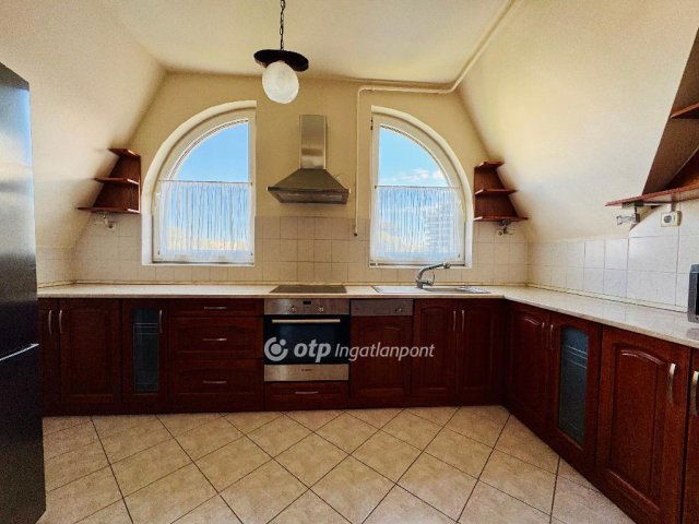 Eladó téglalakás, Debrecenben 84.9 M Ft, 3 szobás