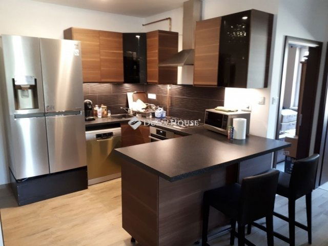 Eladó családi ház, Kecskeméten 95.5 M Ft, 4 szobás