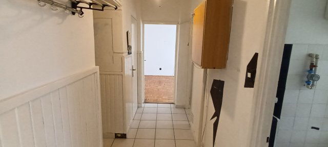 Eladó téglalakás, Szegeden 48.985 M Ft, 2 szobás