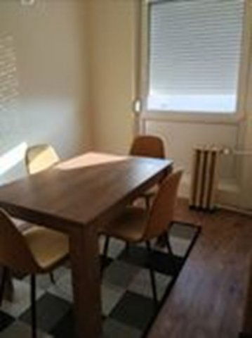 Eladó panellakás, Pécsett 36.9 M Ft, 1+1 szobás