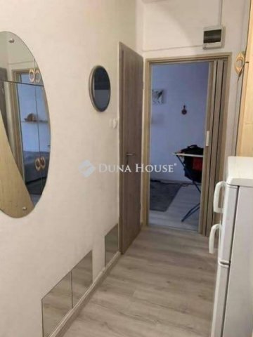 Eladó panellakás, Pécsett 42.9 M Ft, 2 szobás