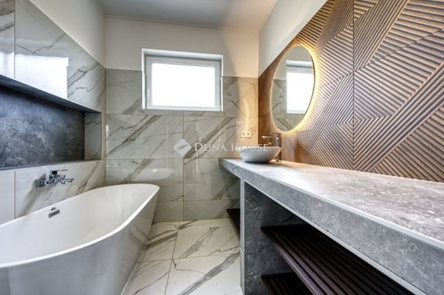 Eladó ikerház, Herceghalomon 189 M Ft, 5 szobás